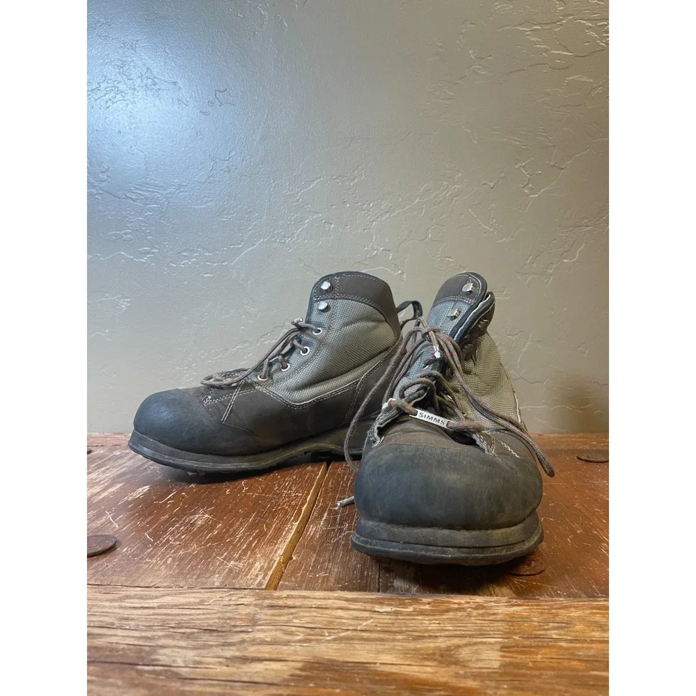 Simms Wading Boots Mens 10 Brown Leather Rubber Sole Outdoor Fishing Non Slip